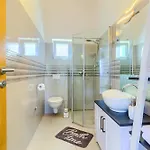 Queen's Pearl - Ninske Vodice Apartment