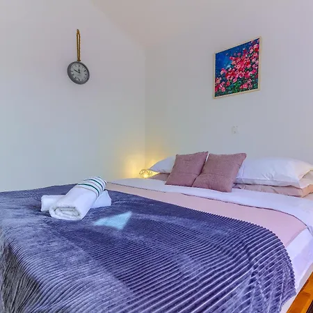 Queen's Pearl - Ninske Vodice Апартаменты Нин