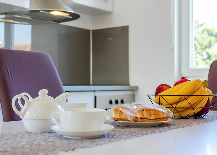 Queen's Pearl - Ninske Vodice Апартаменты Нин