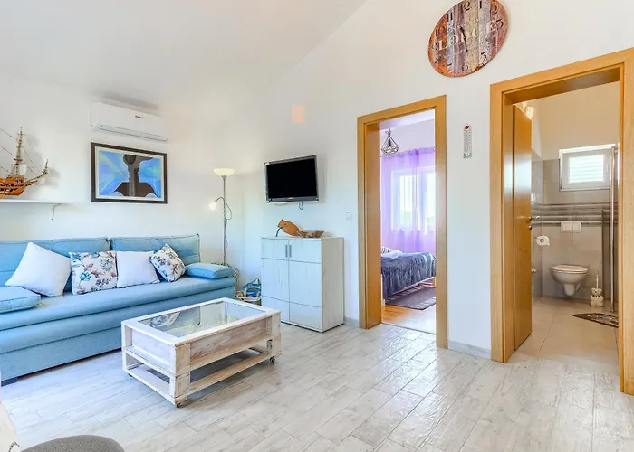 Queen's Pearl - Ninske Vodice *