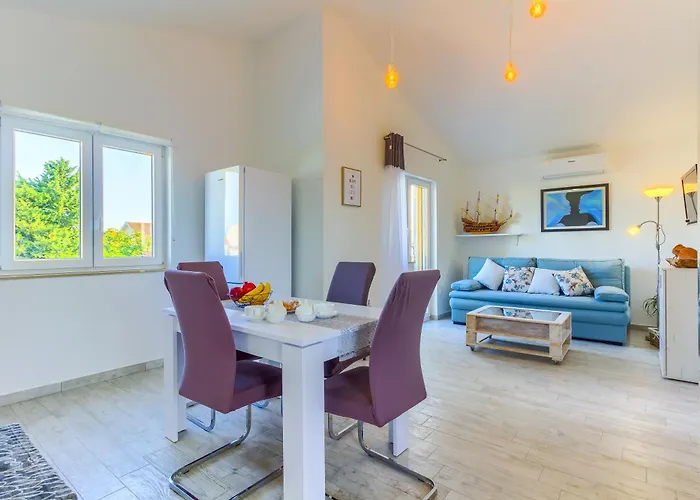 Queen's Pearl - Ninske Vodice
