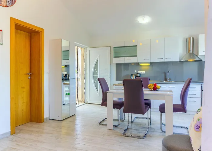 Queen's Pearl - Ninske Vodice Апартаменты