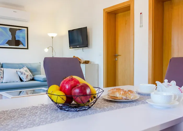Queen's Pearl - Ninske Vodice Апартаменты Нин