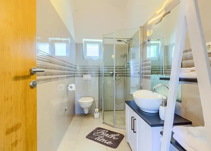 Queen's Pearl - Ninske Vodice Апартаменты